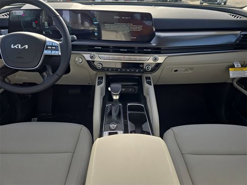 New 2025 Kia Telluride S image 17