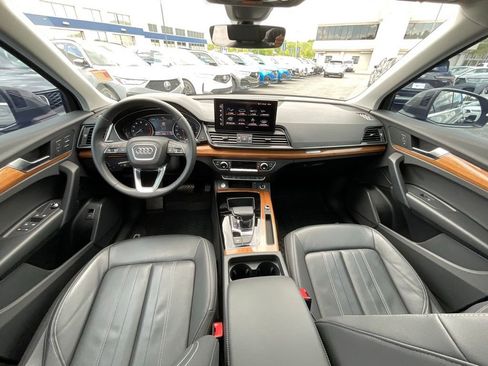 Used 2023 Audi Q5 2.0T Premium w/ Convenience Package AWD/4WD image 7