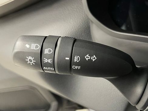 Used 2024 Toyota Tundra Limited AWD/4WD image 31