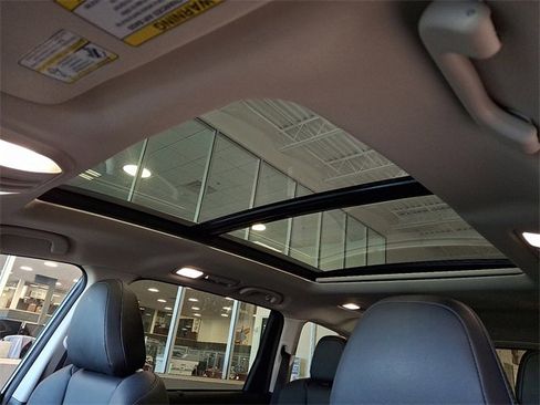 Certified 2025 Subaru Ascent Limited w/ Popular Package #2 image 14