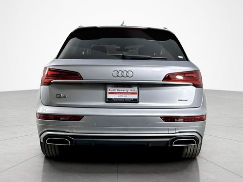 Used 2023 Audi Q5 2.0T Premium w/ Convenience Package AWD/4WD image 4