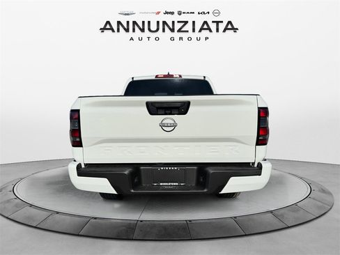 Certified 2024 Nissan Frontier SV image 4