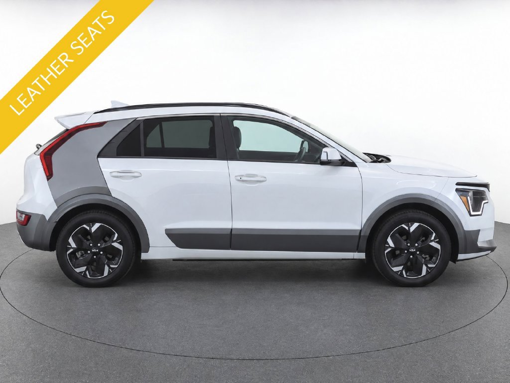 Certified 2024 Kia Niro Wave w/ Wave Preserve Package FWD image 9