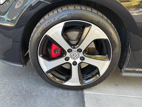 Used 2016 Volkswagen GTI SE FWD image 8