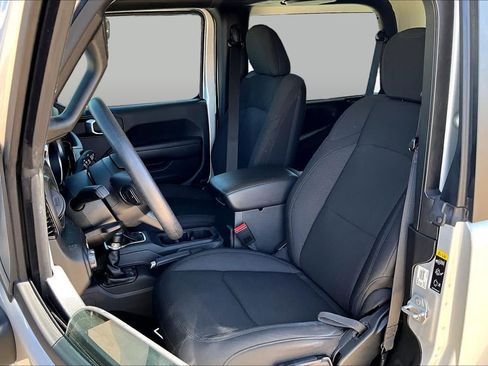 Used 2022 Jeep Wrangler Sport AWD/4WD image 6