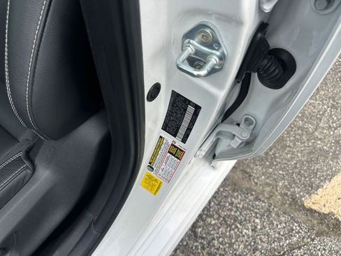 Used 2025 Toyota Camry SE image 29