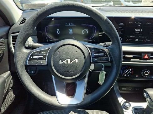 Certified 2025 Kia Seltos LX AWD/4WD image 19