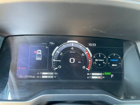 Used 2024 Toyota Tundra Platinum AWD/4WD image 29