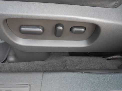 Used 2012 Ford Explorer XLT AWD/4WD image 19