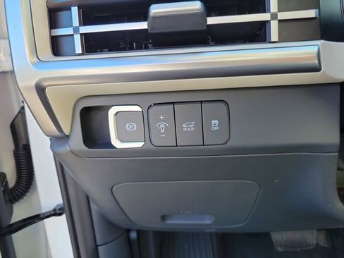 Used 2025 Hyundai Santa Fe SEL image 14