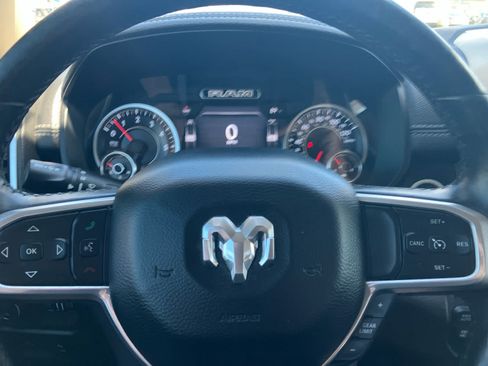Used 2019 RAM 1500 Laramie AWD/4WD image 15