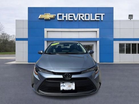 Used 2024 Toyota Corolla LE FWD image 2
