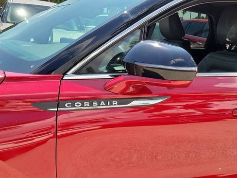 Certified 2025 Lincoln Corsair Reserve FWD image 5
