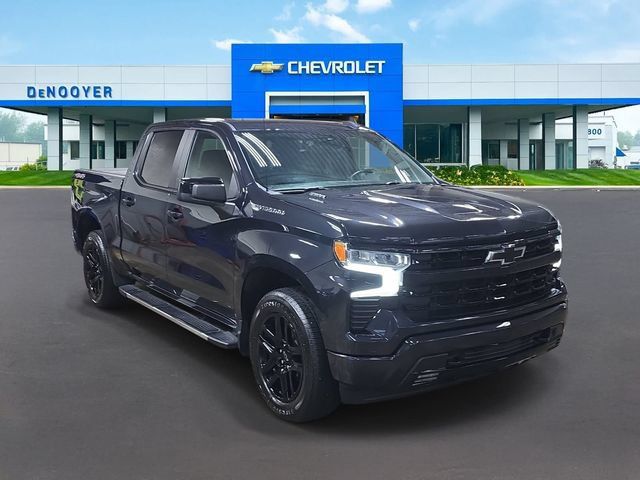 Used 2024 Chevrolet Silverado 1500 RST w/ Protection Package AWD/4WD image 5