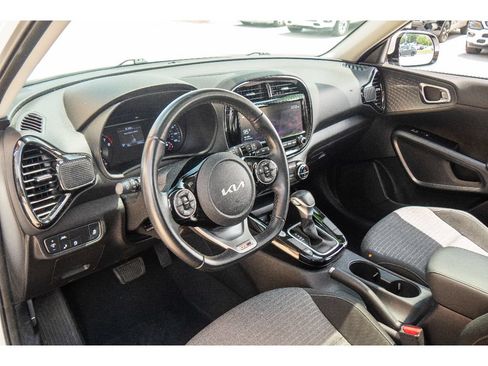 Used 2022 Kia Soul GT-Line FWD image 12
