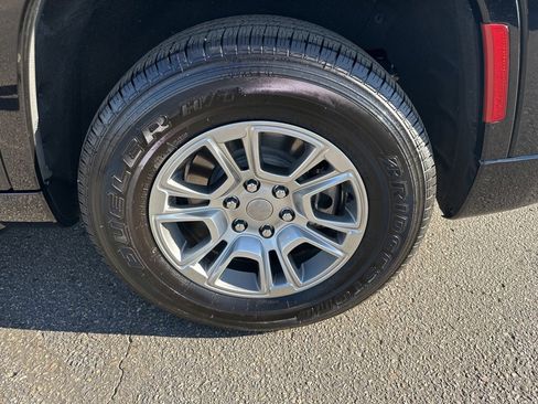 Used 2023 Jeep Wagoneer Base image 45