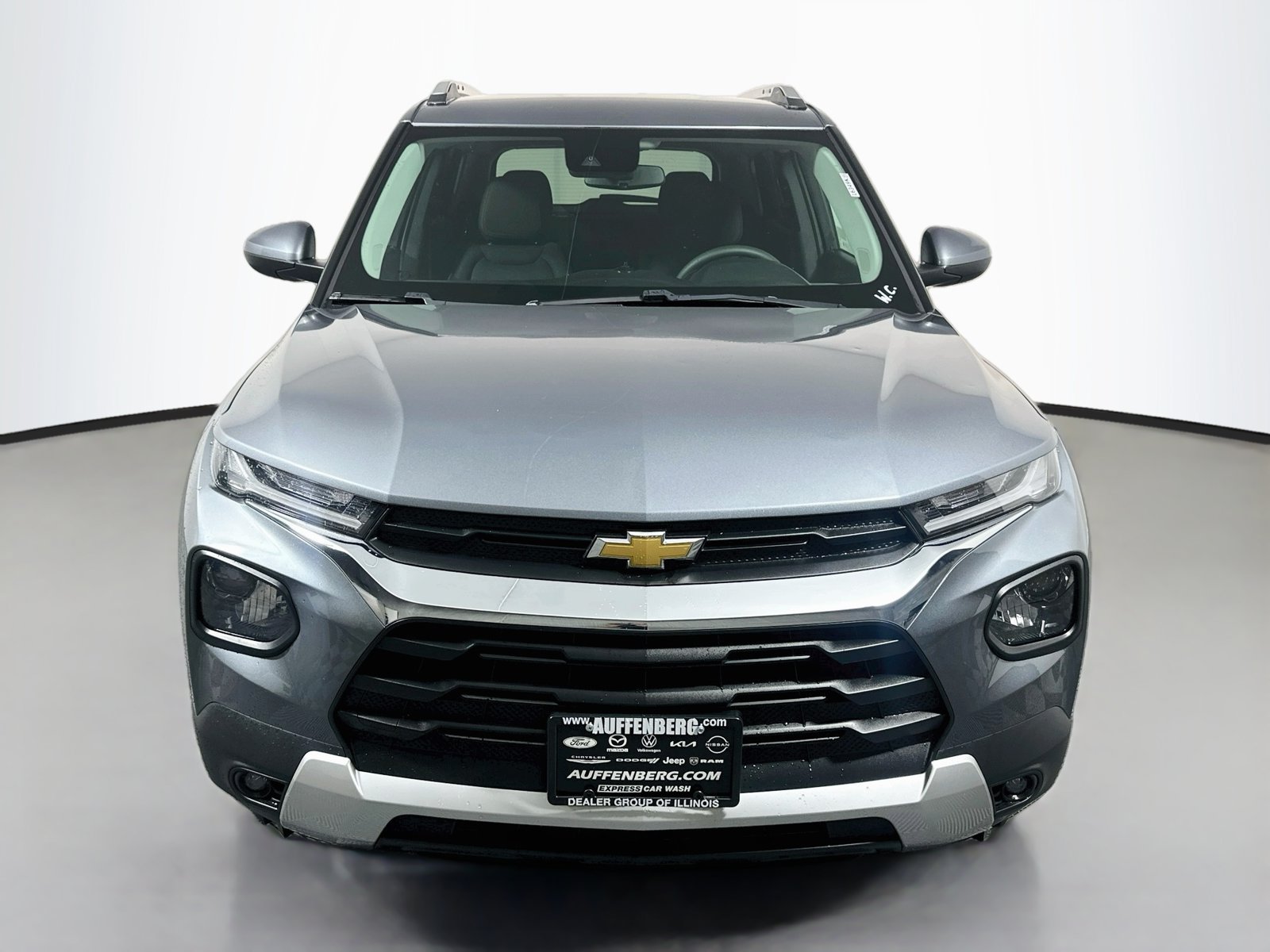 Used 2022 Chevrolet TrailBlazer LT FWD image 2