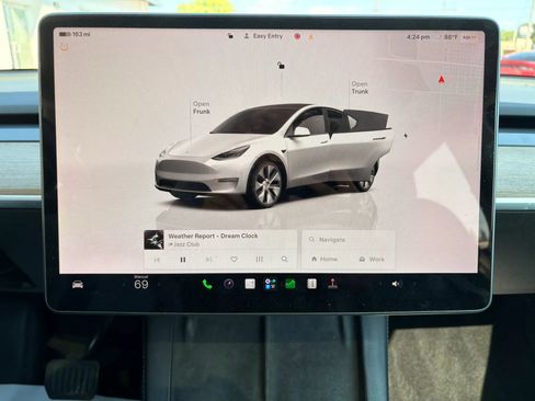 Used 2022 Tesla Model Y Long Range AWD/4WD image 19