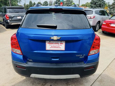 Used 2016 Chevrolet Trax LT w/ LT Sun and Sound Package AWD/4WD image 4