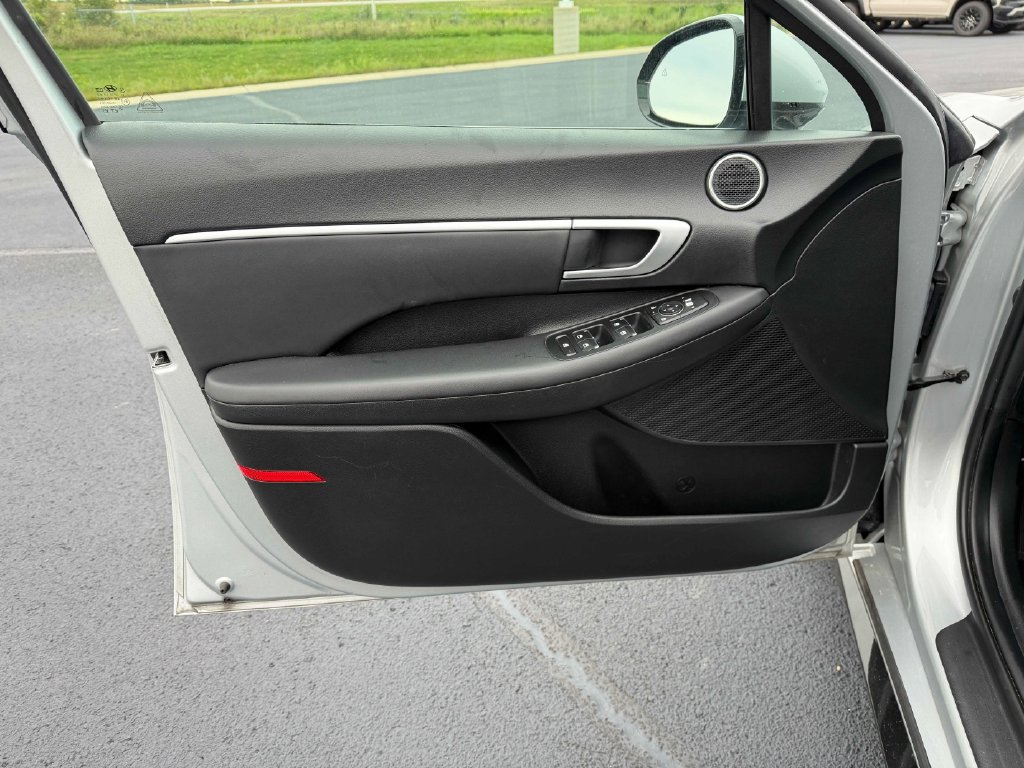 Used 2025 Hyundai Sonata SEL FWD image 27