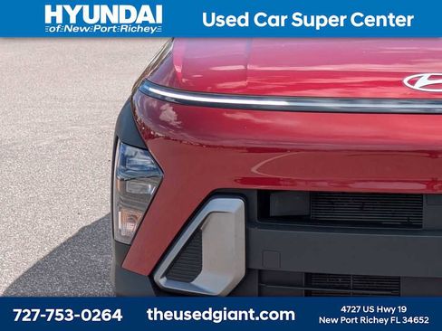 Certified 2024 Hyundai Kona SEL w/ Convenience Package FWD image 9