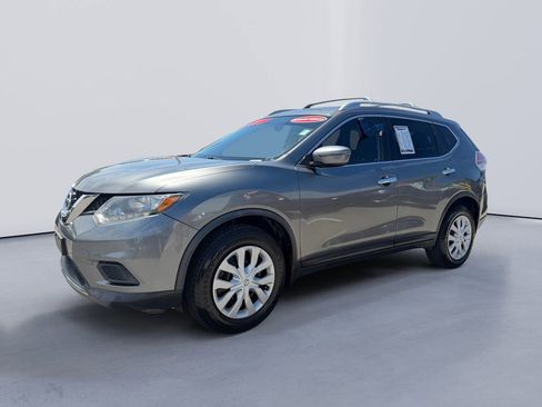 Used 2016 Nissan Rogue S w/ Appearance Package FWD image 5