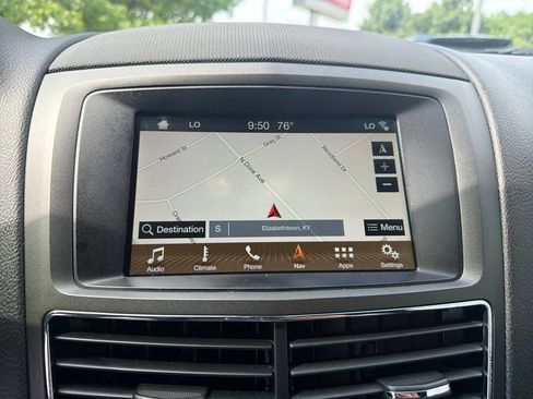 Used 2018 Lincoln MKT AWD image 22