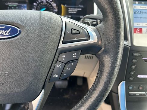 Used 2017 Ford Edge Titanium w/ Equipment Group 301A image 23