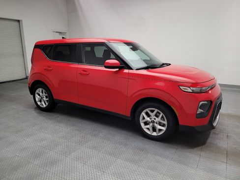 Used 2022 Kia Soul LX w/ Technology Package FWD image 11