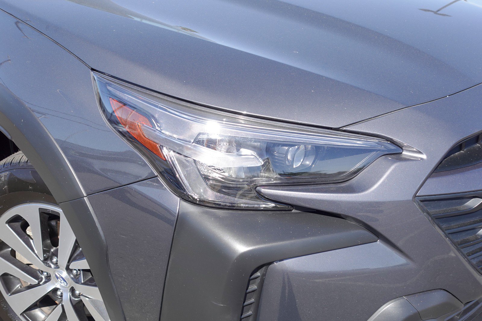 Certified 2024 Subaru Outback Premium AWD/4WD image 2