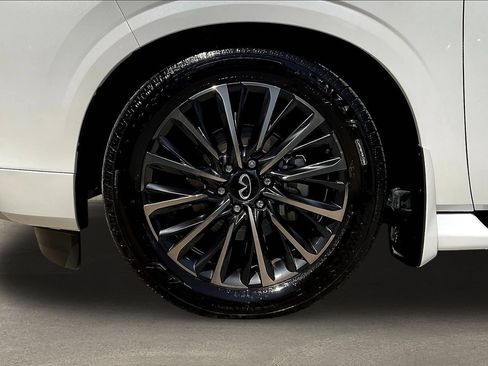 Certified 2026 INFINITI QX80 Luxe w/ Cargo Package AWD/4WD image 33