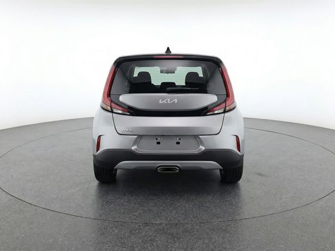 Used 2025 Kia Soul LX w/ LX Technology Package FWD image 7