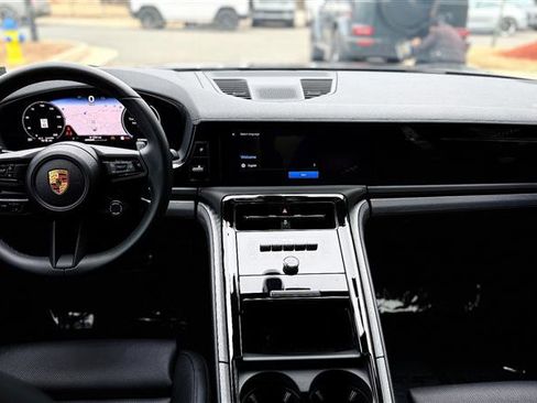 Used 2025 Porsche Panamera 4 w/ Premium Package image 21