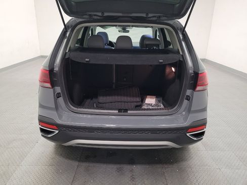 Used 2023 Volkswagen Taos SE w/ Panoramic Sunroof Package FWD image 29
