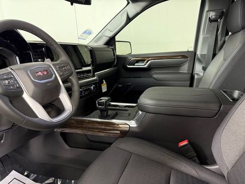 Used 2025 GMC Sierra 1500 Elevation w/ Preferred Package image 12