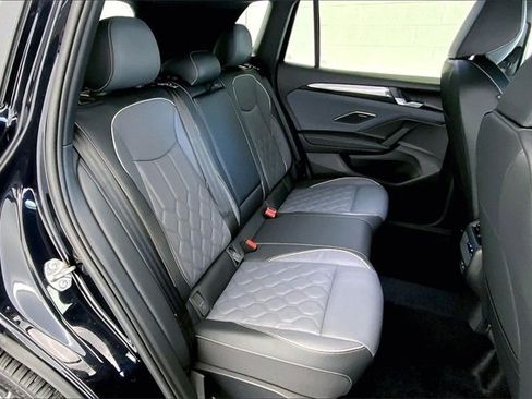 New 2026 Volkswagen Tiguan SEL R-Line image 10