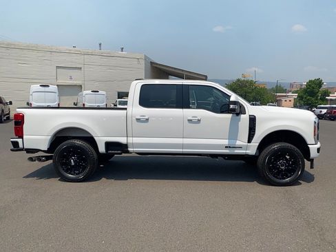 Certified 2023 Ford F250 Lariat w/ Sport Appearance Package AWD/4WD image 4