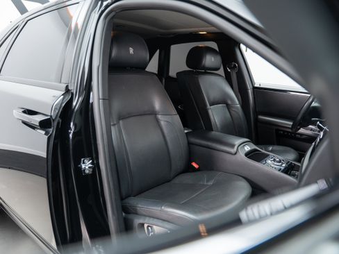 Used 2013 Rolls-Royce Ghost RWD image 22