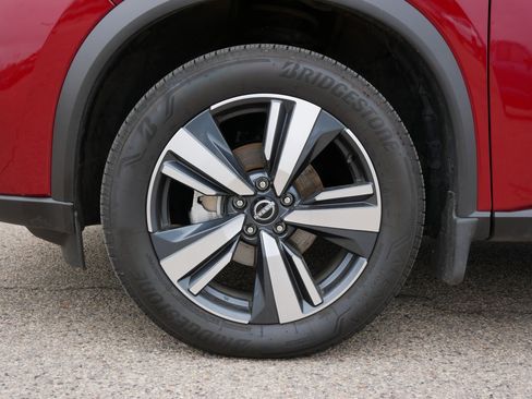 Used 2024 Nissan Rogue SL w/ SL Premium Package image 7