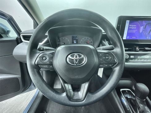 Used 2024 Toyota Corolla LE image 18