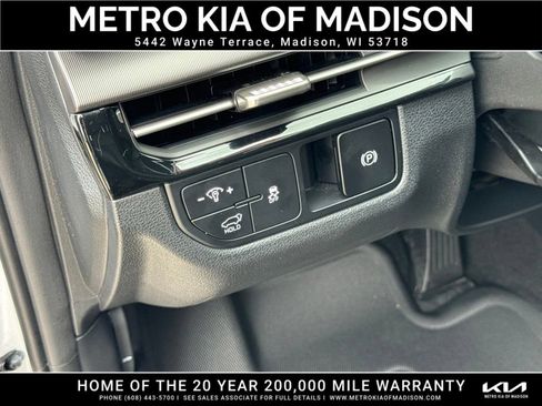 Used 2026 Kia Sportage EX FWD image 13
