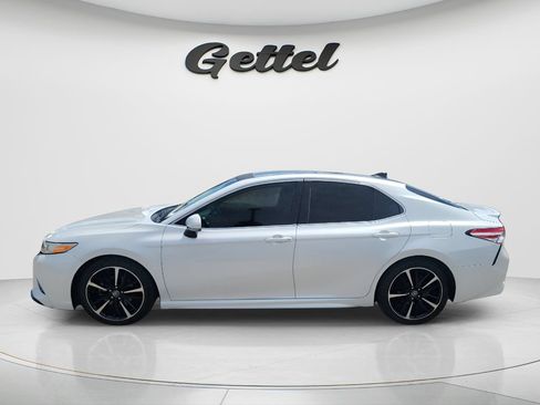Used 2020 Toyota Camry XSE FWD image 8