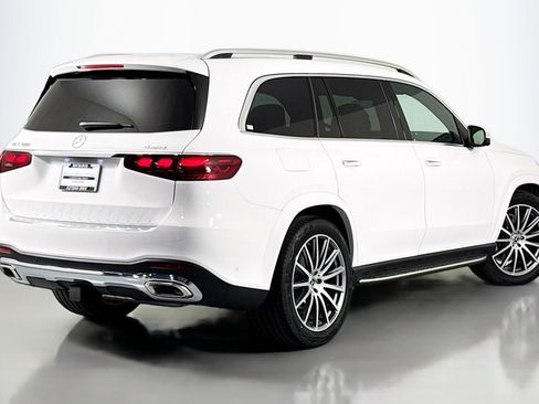 New 2026 Mercedes-Benz GLS 580 4MATIC image 12