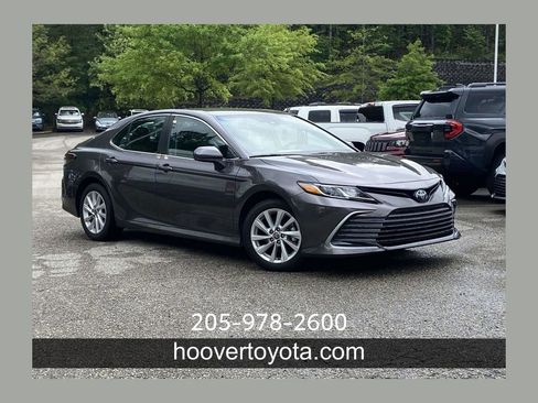 Used 2023 Toyota Camry LE FWD image 1