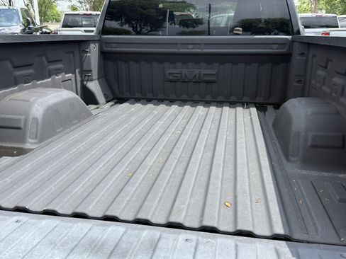 Used 2022 GMC Sierra 1500 Elevation image 30