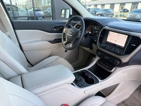 Used 2023 GMC Acadia Denali AWD/4WD image 13