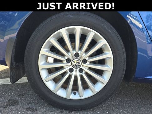 Used 2016 Volkswagen Passat 1.8T SE FWD image 6
