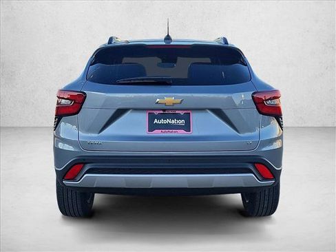 New 2026 Chevrolet Trax LT w/ Driver Confidence Package image 8