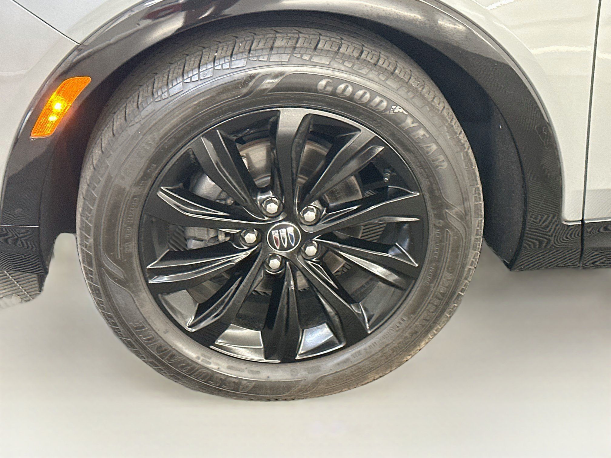 Used 2025 Buick Envista Sport Touring w/ Convenience I Package FWD image 35