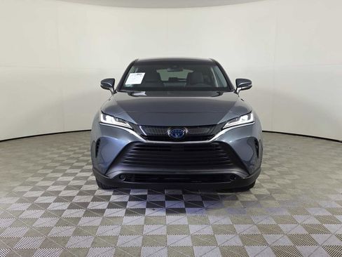 Used 2024 Toyota Venza LE image 3